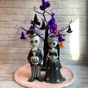 SKULL & BONES 12in Halloween Bride & 14” Halloween Groom Figurines